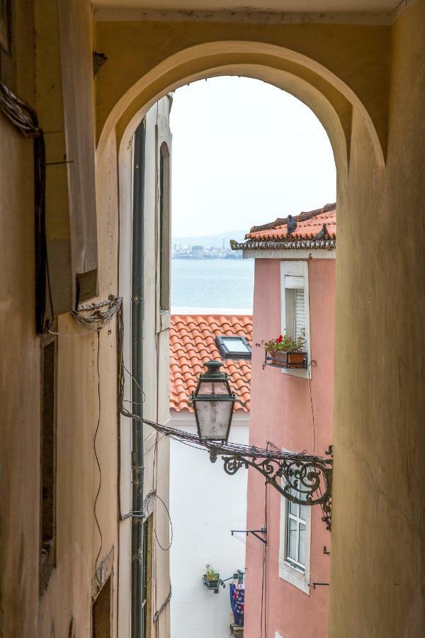 Alfama, Bright And Spacious With Private Terrace, By Timecooler Lisboa Εξωτερικό φωτογραφία